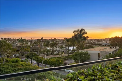$15,970,000 | 1521 Bayadere Terrace, Corona del Mar, CA 92625