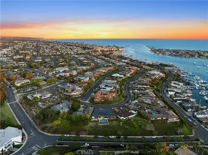 $15,970,000 | 1521 Bayadere Terrace, Corona del Mar, CA 92625