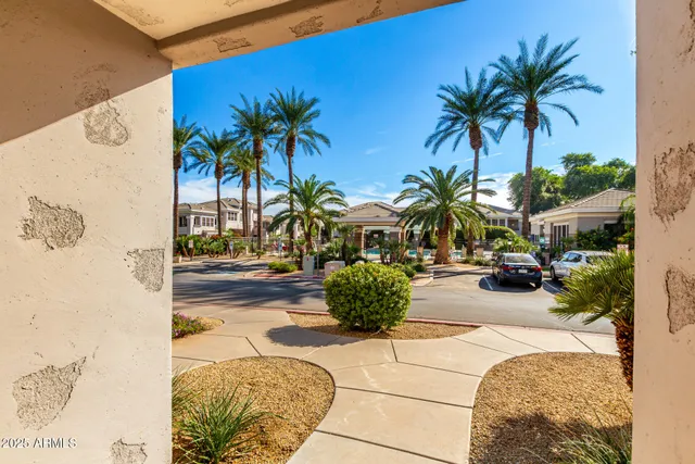$2,475 | 15221 North Clubgate Drive, Unit 2005, Scottsdale, AZ 85254