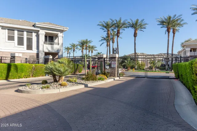 $2,475 | 15221 North Clubgate Drive, Unit 2005, Scottsdale, AZ 85254