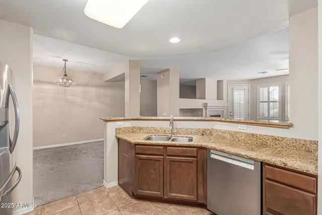 $2,475 | 15221 North Clubgate Drive, Unit 2005, Scottsdale, AZ 85254