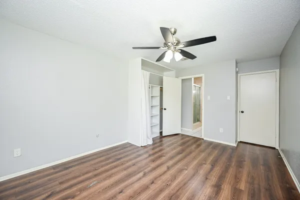$1,350 | 12916 Wirevine Lane, Unit 243, Houston, TX 77072