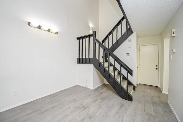 $1,350 | 12916 Wirevine Lane, Unit 243, Houston, TX 77072