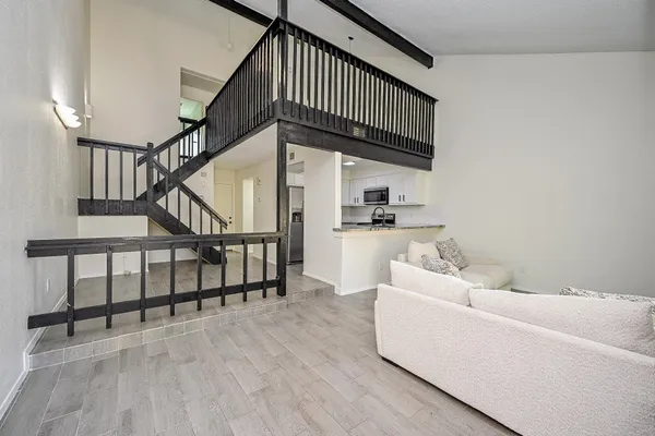 $1,350 | 12916 Wirevine Lane, Unit 243, Houston, TX 77072