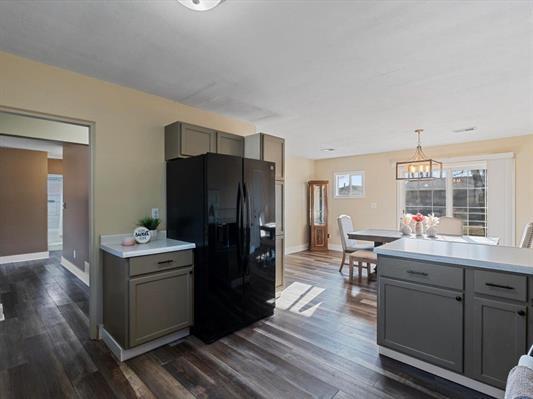 1833 West Kimberly Road Davenport, IA 52806 - Photo 10 of 31