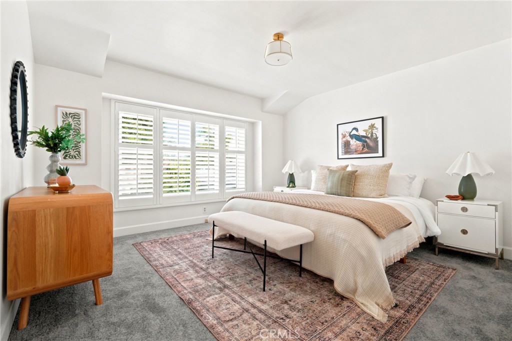 1019 Delaware Road Burbank, CA 91504 - Photo 22 of 43