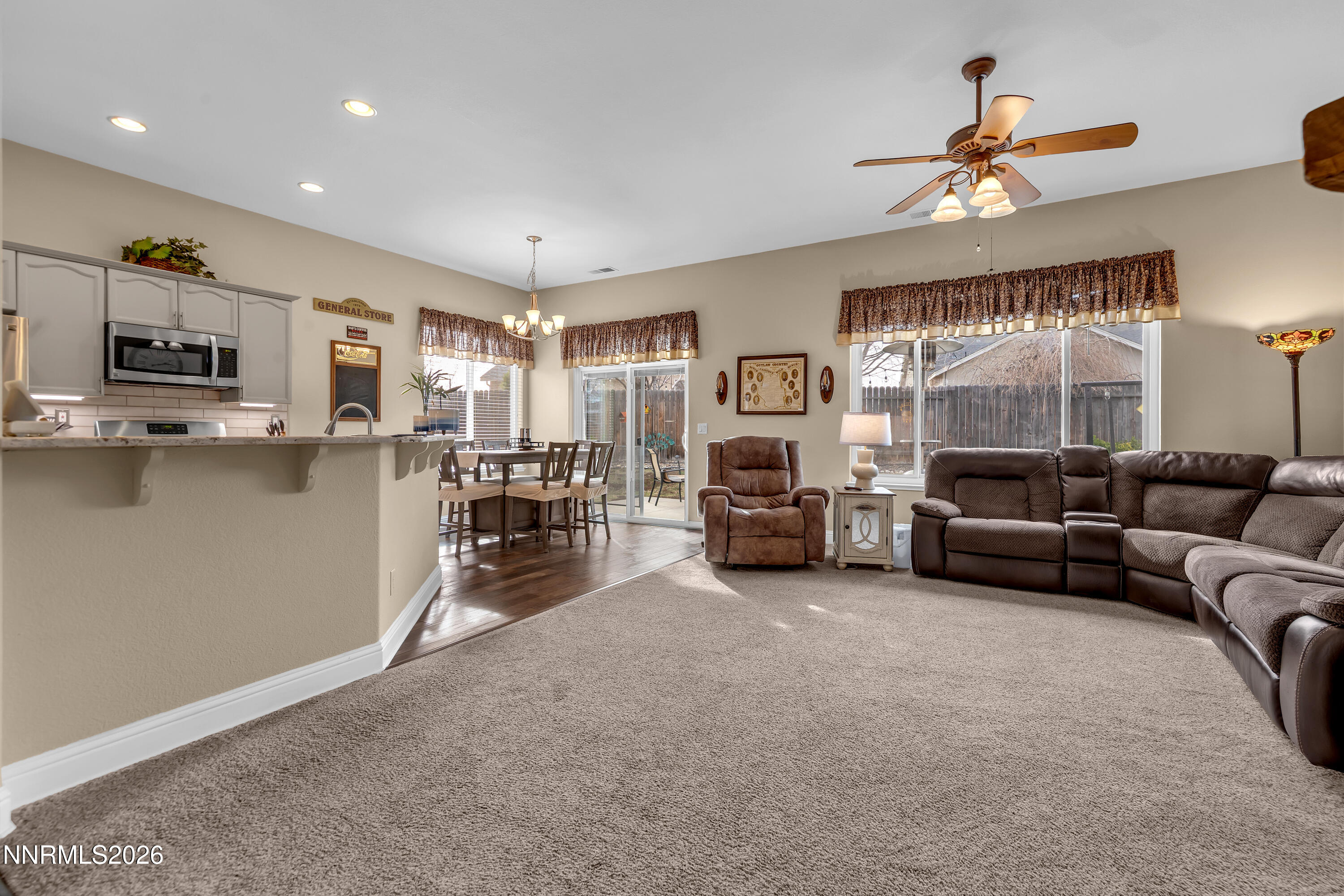 3288 Genil Court Sparks, NV 89436 - Photo 5 of 37 Gemil3288-007