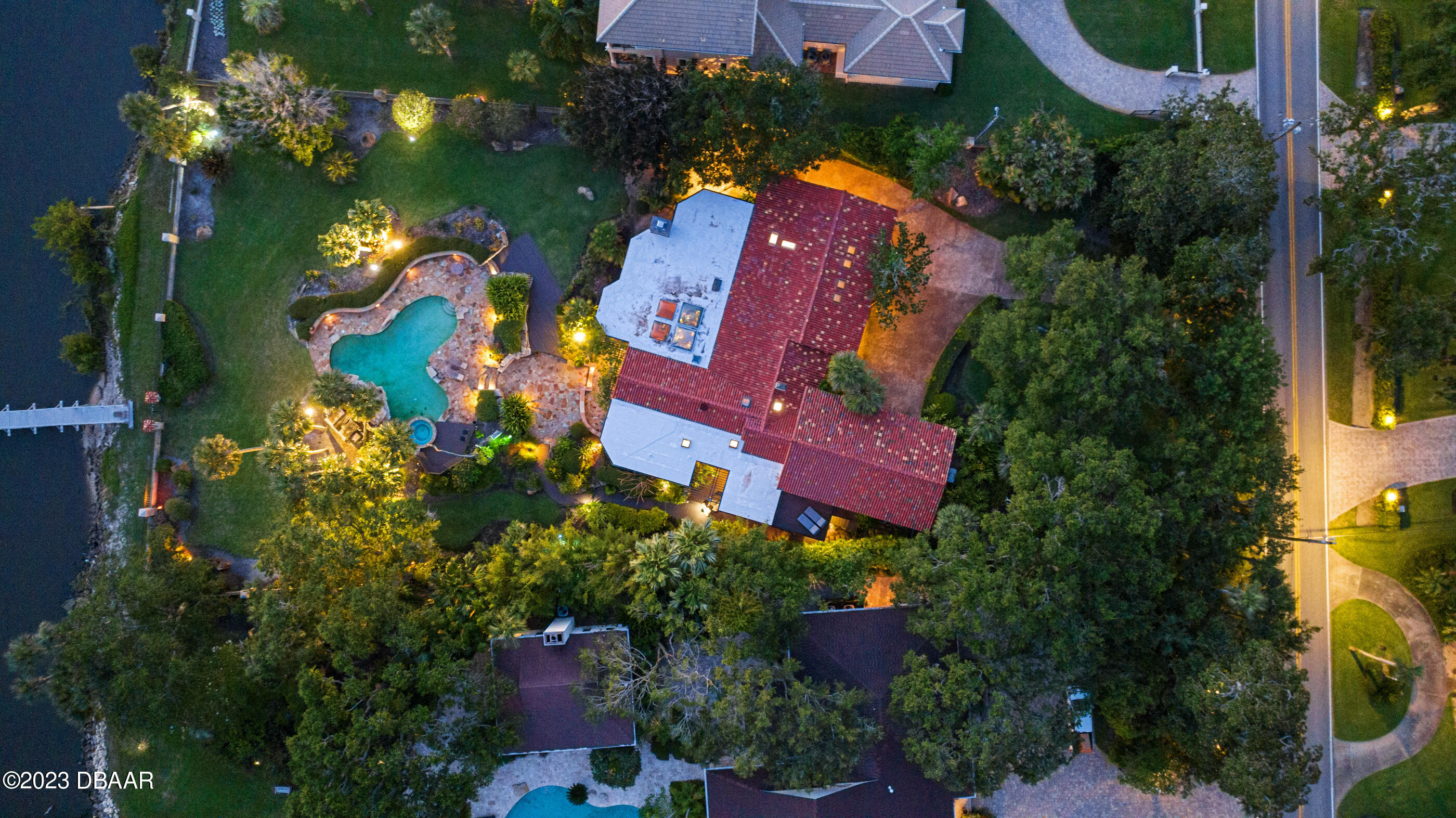 880 John Anderson Drive Ormond Beach, FL 32176 - Photo 4 of 79 11