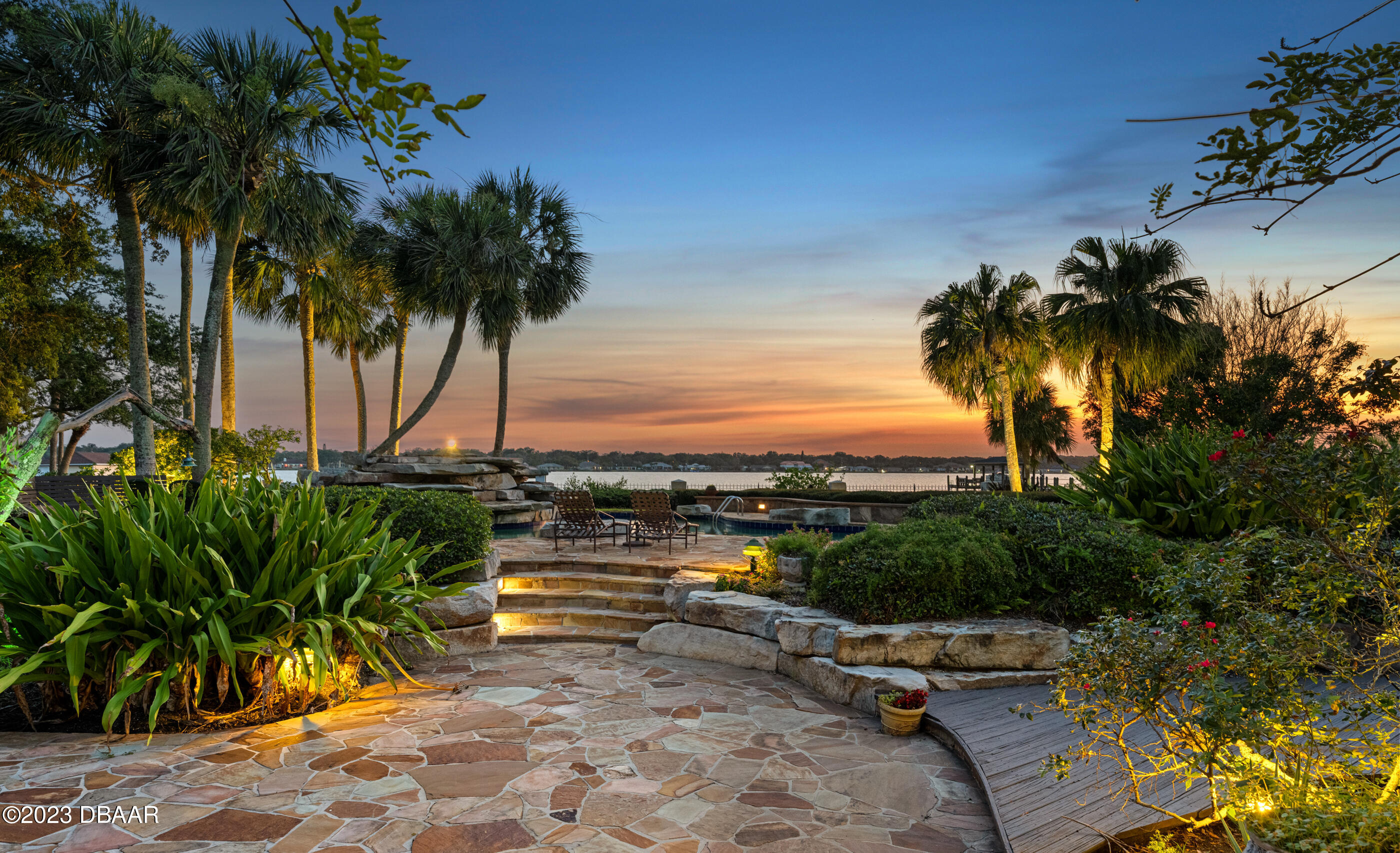 880 John Anderson Drive Ormond Beach, FL 32176 - Photo 6 of 79 5