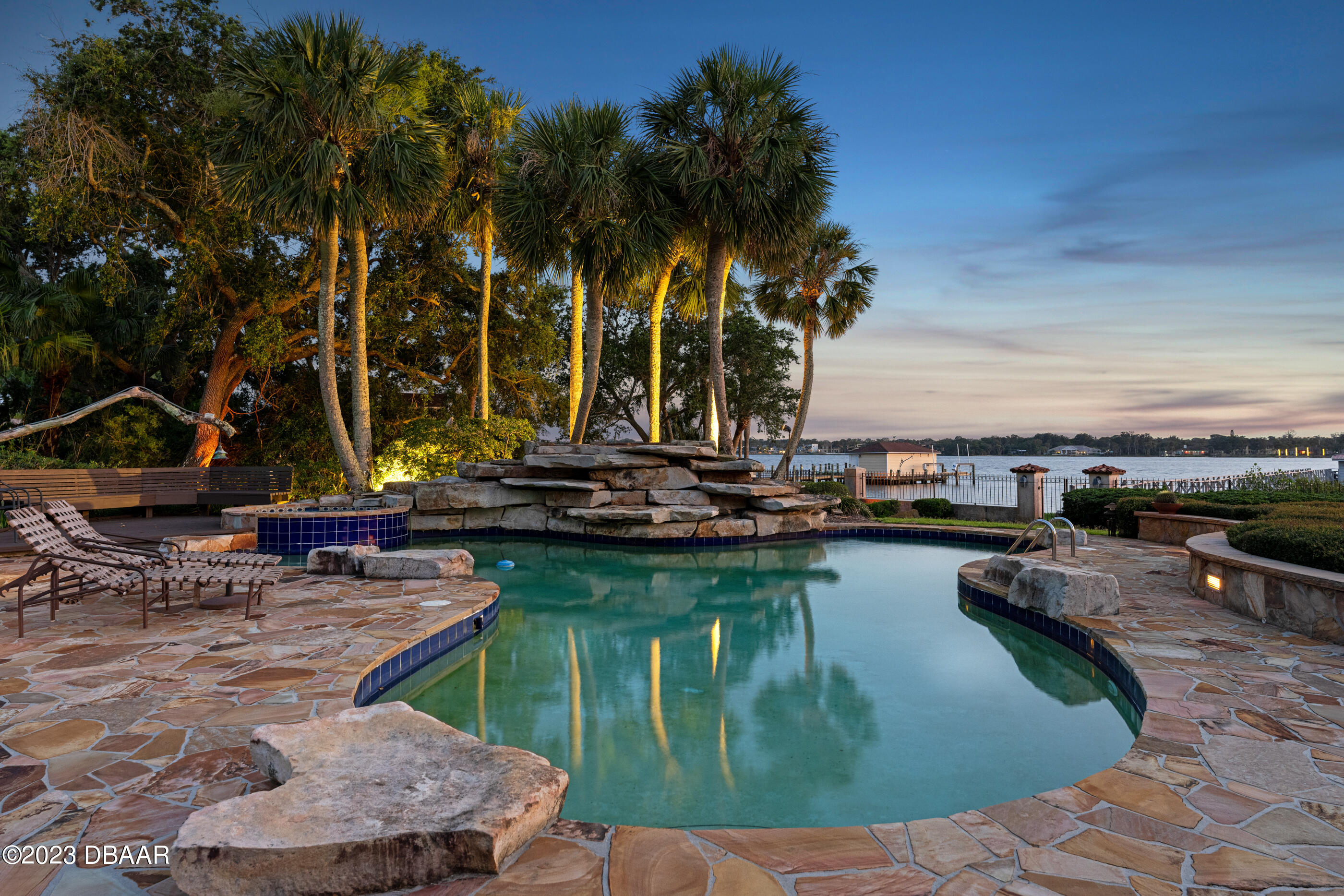 880 John Anderson Drive Ormond Beach, FL 32176 - Photo 8 of 79 7