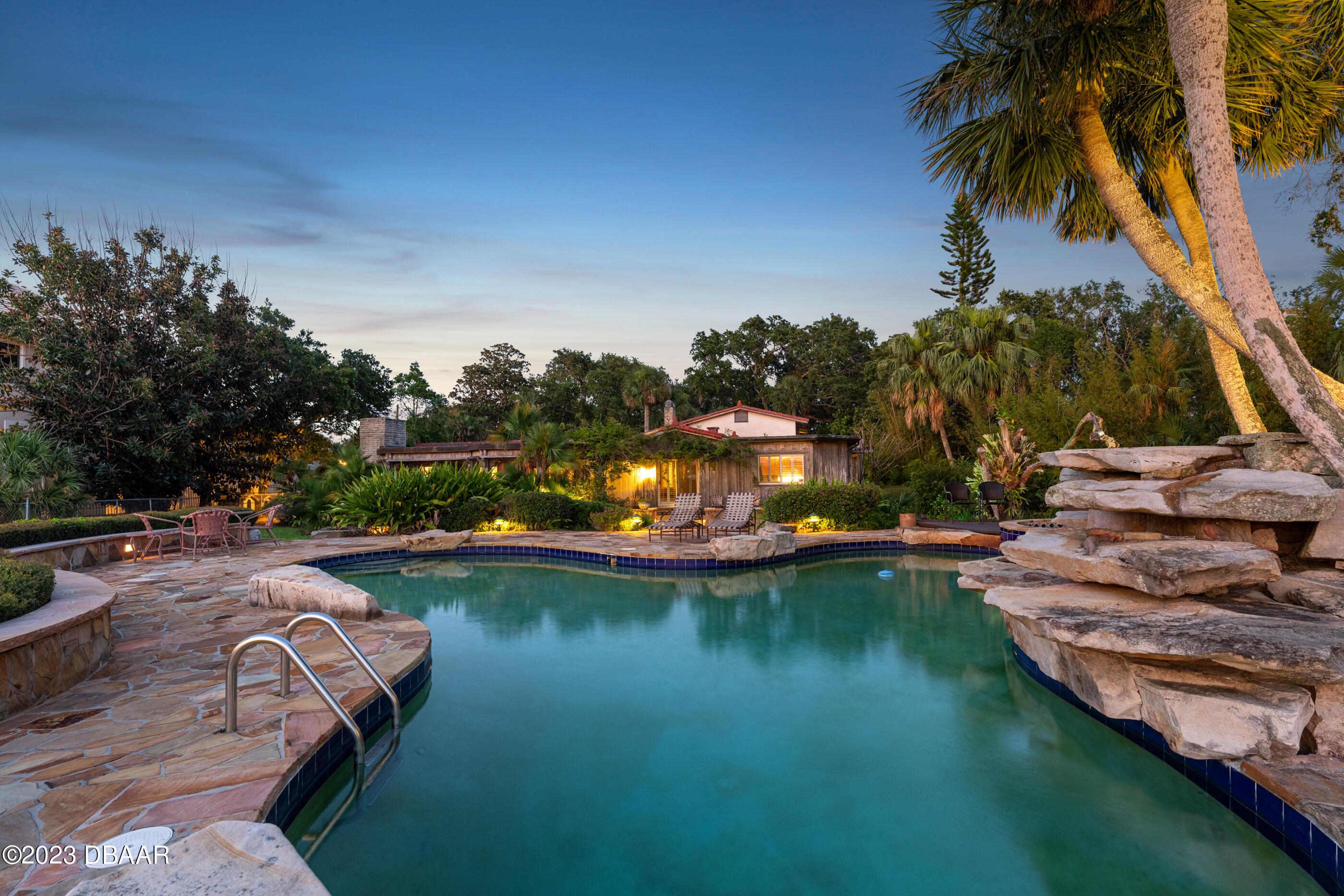 880 John Anderson Drive Ormond Beach, FL 32176 - Photo 9 of 79 8