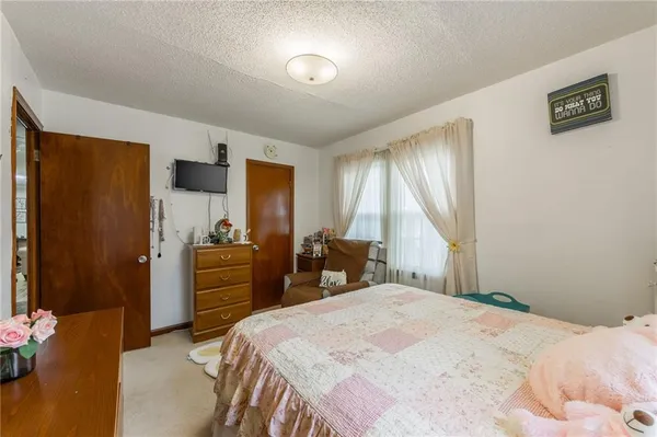 $399,900 | 3800 South Crysler Avenue, Independence, MO 64055