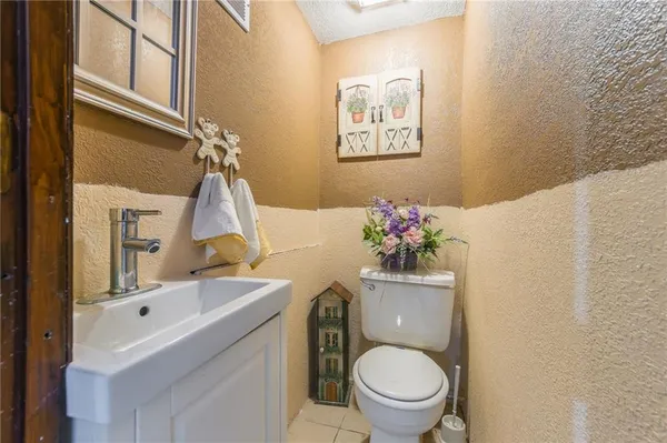 $399,900 | 3800 South Crysler Avenue, Independence, MO 64055