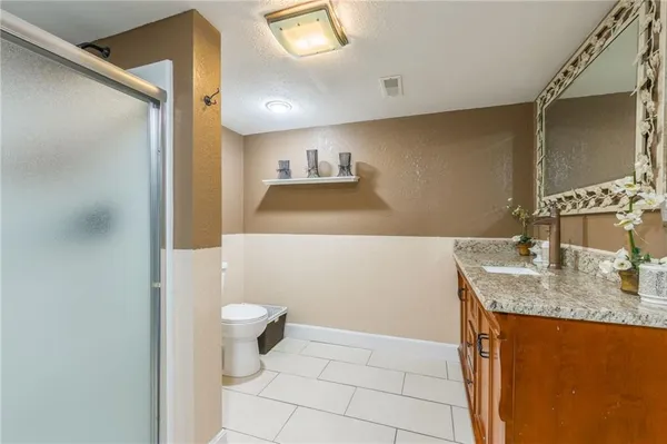 $399,900 | 3800 South Crysler Avenue, Independence, MO 64055