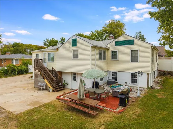 $399,900 | 3800 South Crysler Avenue, Independence, MO 64055