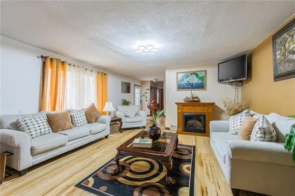 $399,900 | 3800 South Crysler Avenue, Independence, MO 64055