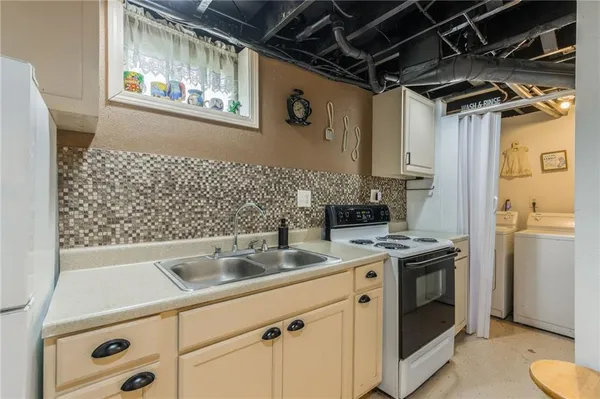 $399,900 | 3800 South Crysler Avenue, Independence, MO 64055
