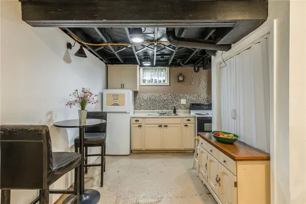 $399,900 | 3800 South Crysler Avenue, Independence, MO 64055