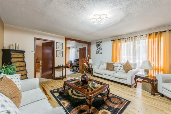 $399,900 | 3800 South Crysler Avenue, Independence, MO 64055