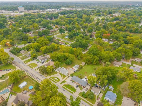 $399,900 | 3800 South Crysler Avenue, Independence, MO 64055
