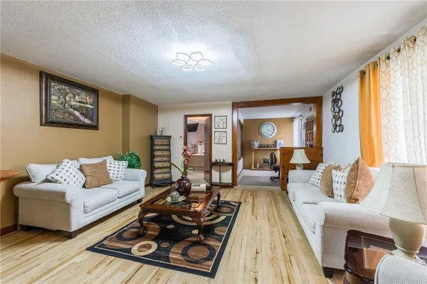 $399,900 | 3800 South Crysler Avenue, Independence, MO 64055