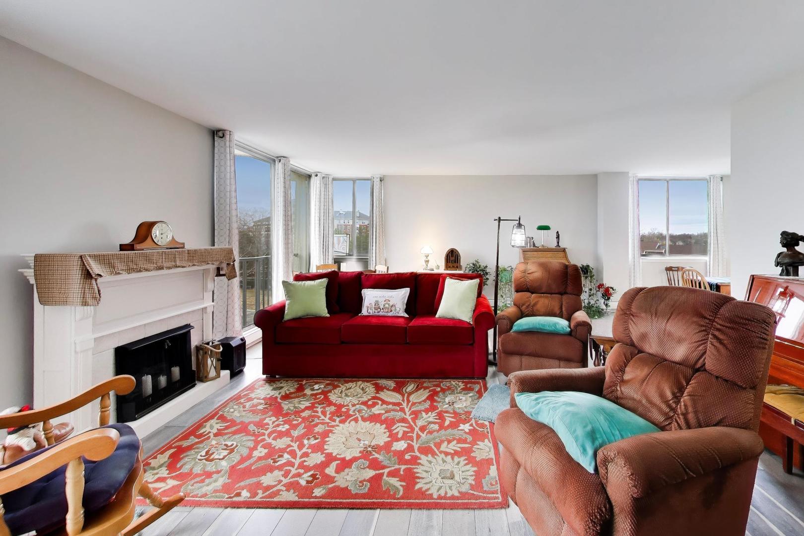 40 North Tower Road, Unit 4F Oak Brook, IL 60523 - Photo 9 of 32