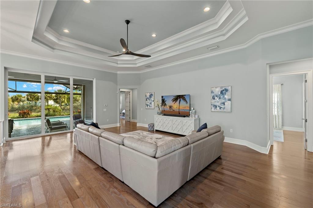 6420 Pembroke Way Naples, FL 34113 - Photo 11 of 39 View of Great Room as you enter this space