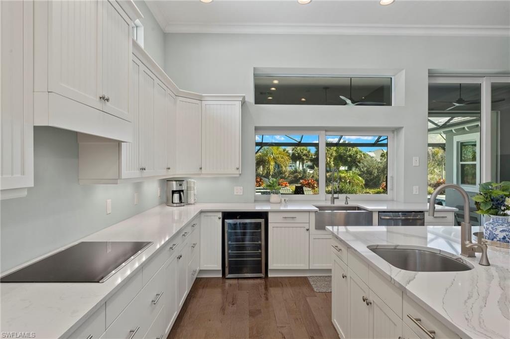 6420 Pembroke Way Naples, FL 34113 - Photo 21 of 39 Large Kitchen with ample counter top and Island space