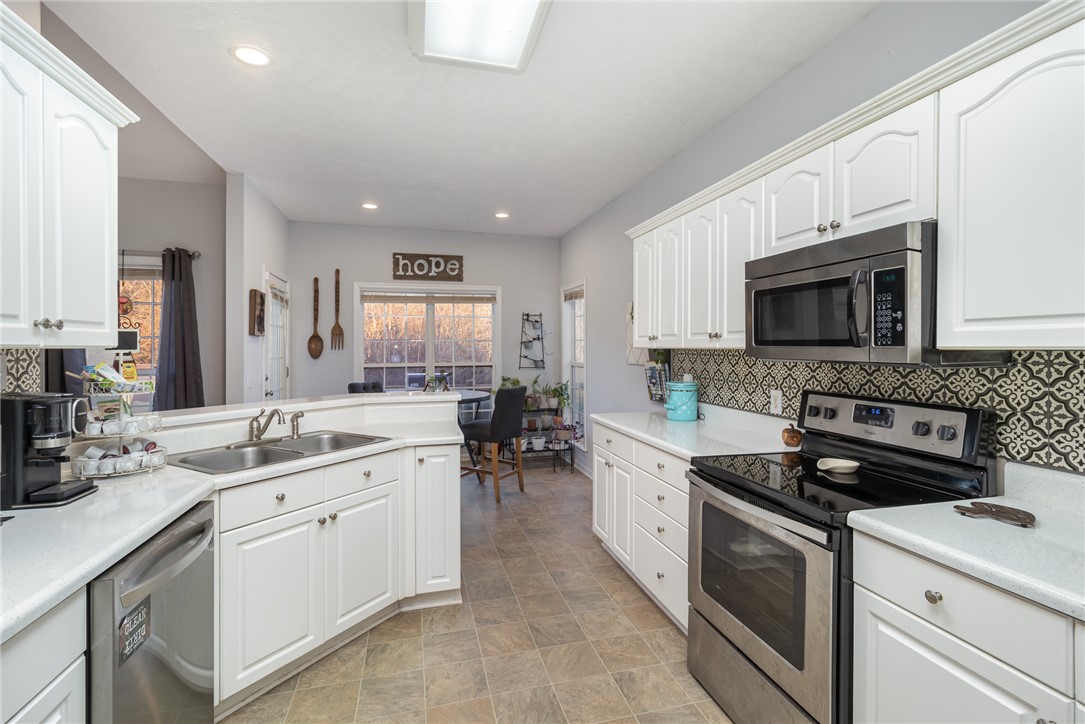 616 Providence Point Drive Seneca, SC 29678 - Photo 11 of 32