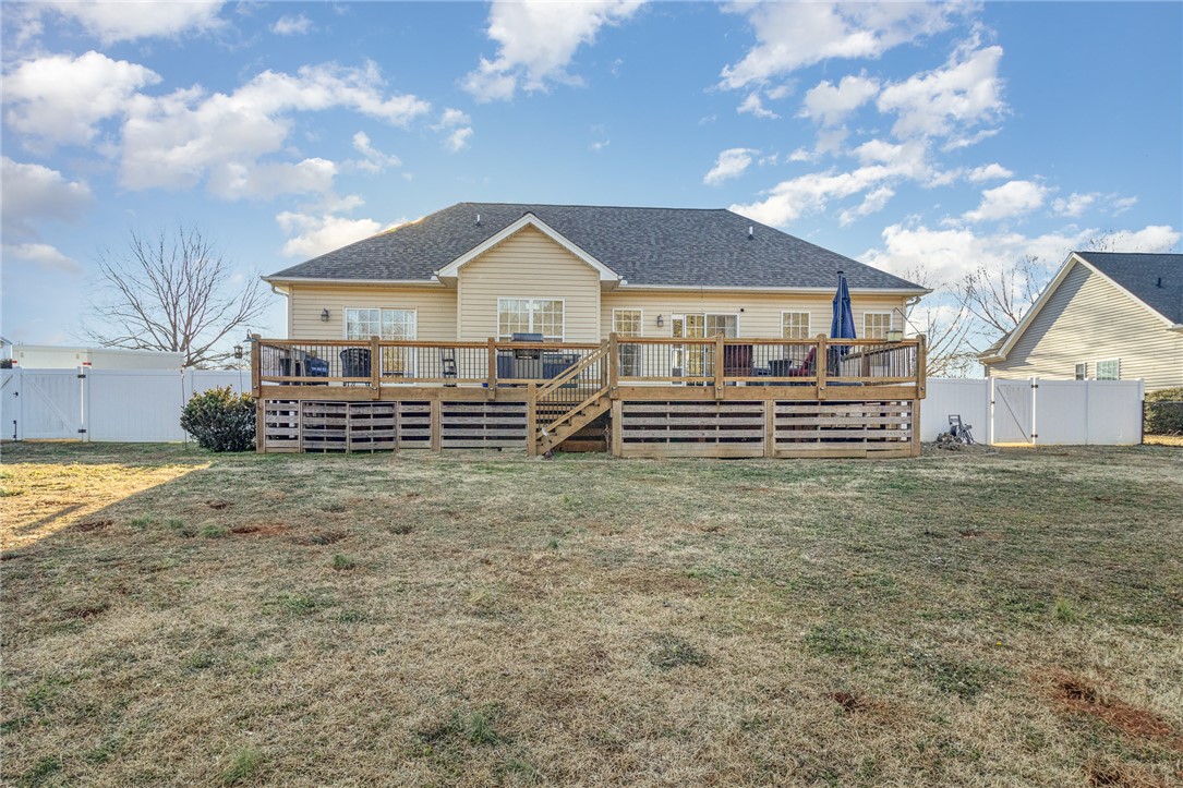 616 Providence Point Drive Seneca, SC 29678 - Photo 3 of 32