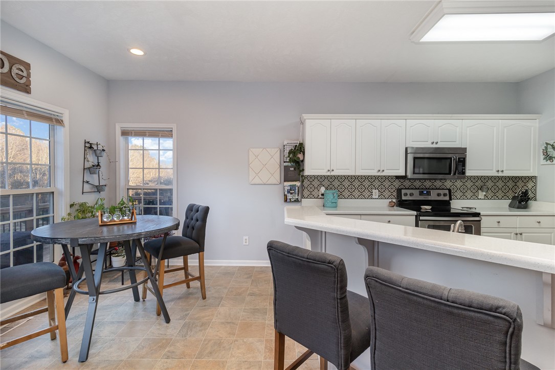 616 Providence Point Drive Seneca, SC 29678 - Photo 9 of 32