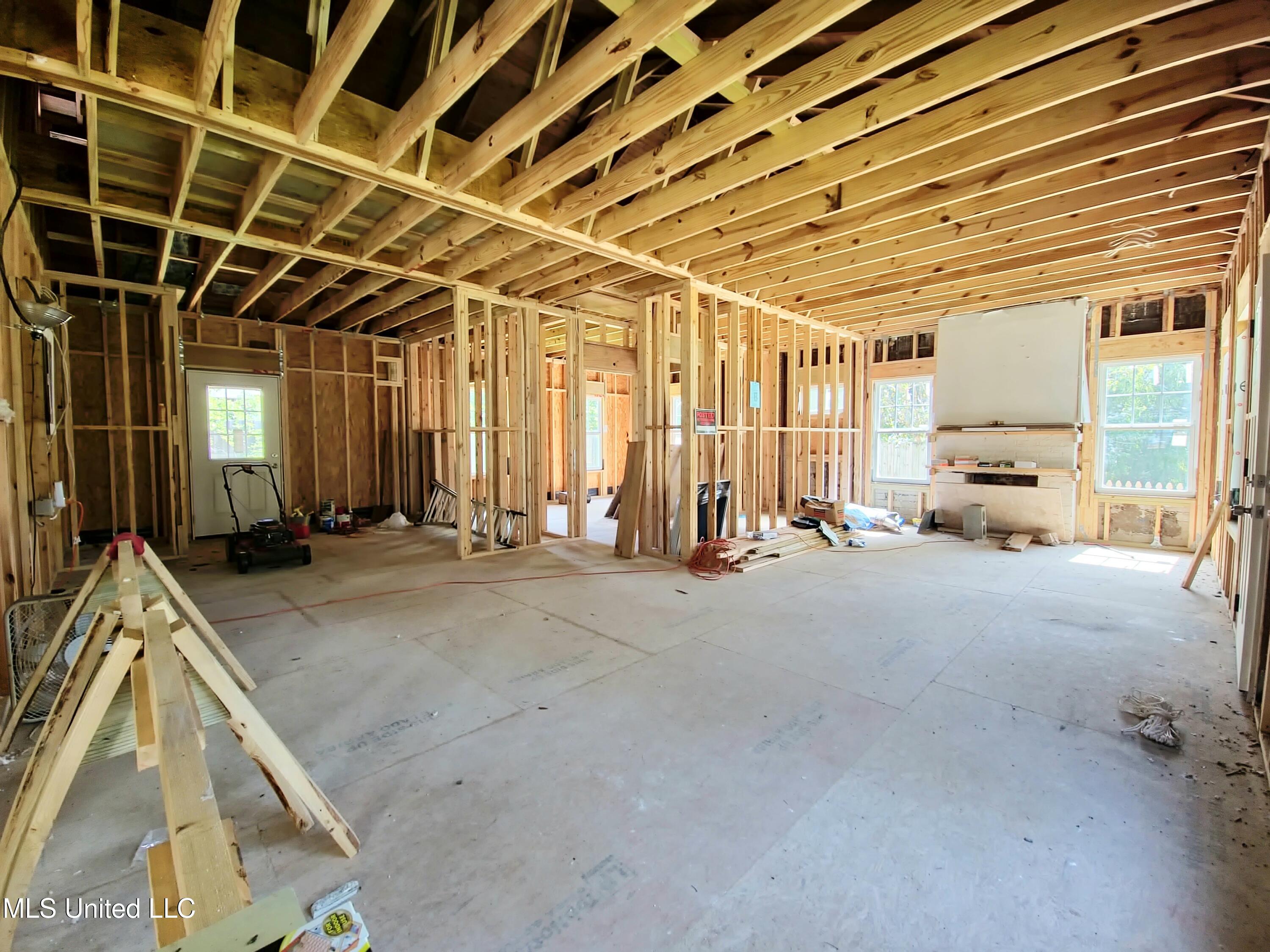 134 Oak Grove Place Biloxi, MS 39530 - Photo 4 of 10 1000042669