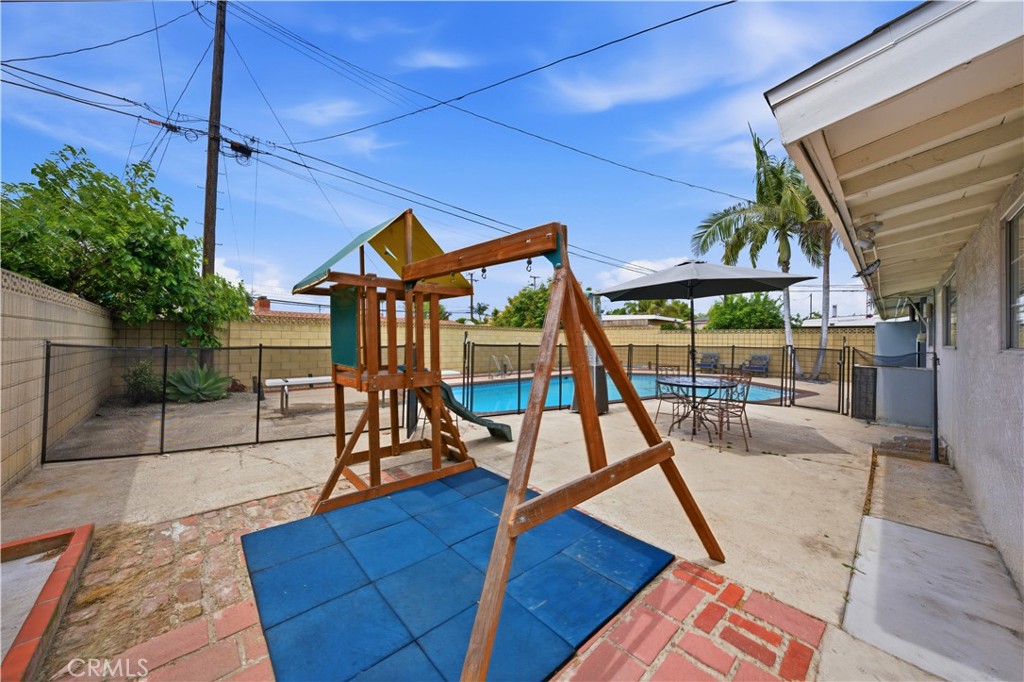 12201 Ferrari Lane Garden Grove, CA 92841 - Photo 41 of 44