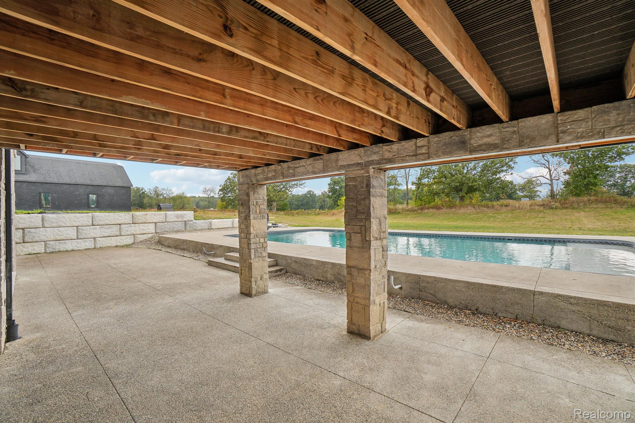 5911 Hartland Road Fenton, MI 48430 - Photo 38 of 45 Gallery Image 38