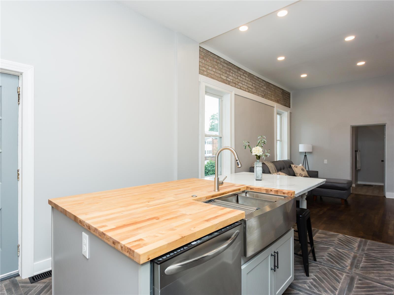 6510 Morgan Ford Road St. Louis, MO 63116 - Photo 14 of 37 Gallery Image 14