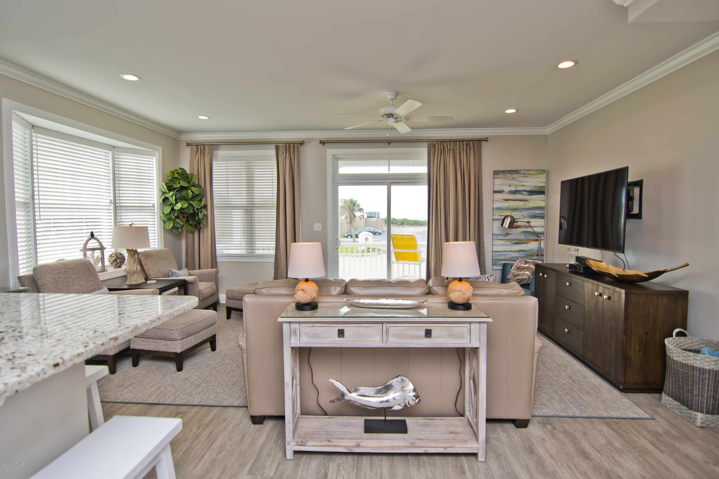 2800 West Fort Macon Road, Unit 3 Atlantic Beach, NC 28512 - Photo 3 of 41 Living Room