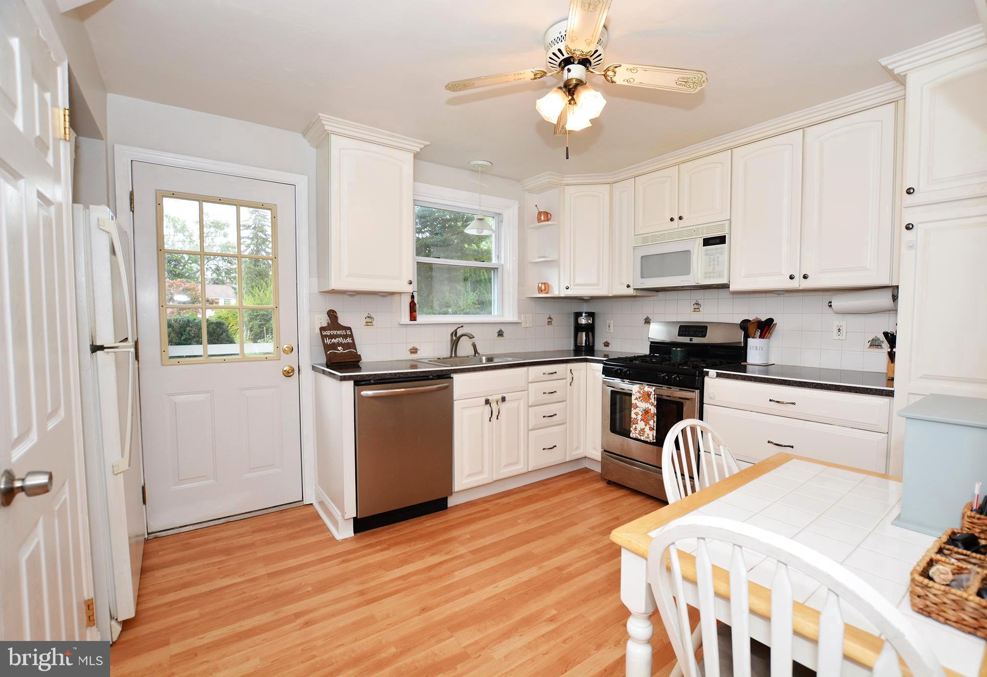 431 Northcroft Road Springfield, PA 19064 - Photo 21 of 43 Wonderful Kitchen