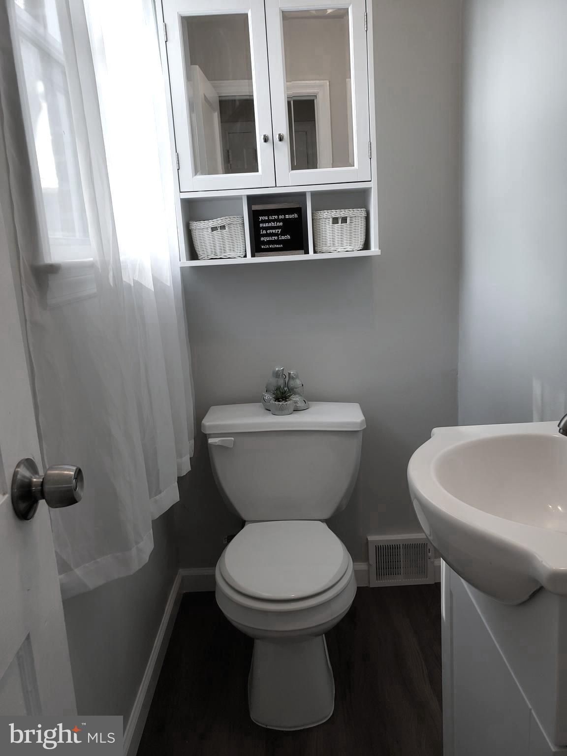 431 Northcroft Road Springfield, PA 19064 - Photo 22 of 43 Convenient First Floor Powder Room