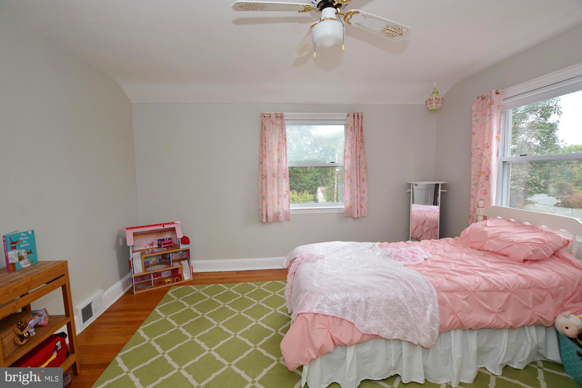 431 Northcroft Road Springfield, PA 19064 - Photo 27 of 43 Second Bedroom