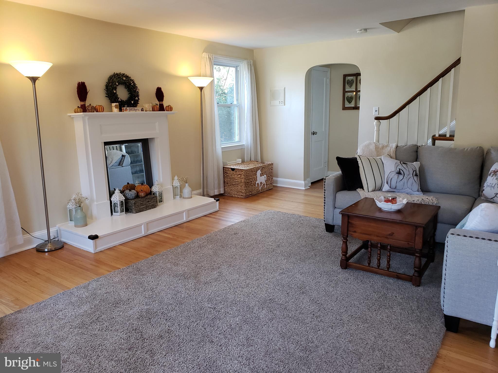 431 Northcroft Road Springfield, PA 19064 - Photo 8 of 43 Another view of living room