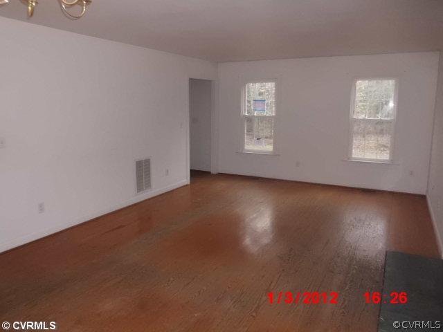 6273 Centerville Road Williamsburg, VA 23188 - Photo 5 of 11 Interior Space/Layout
