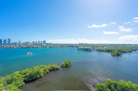 $1,375,000 | 17111 Biscayne Boulevard, Unit 1702, North Miami Beach, FL 33160