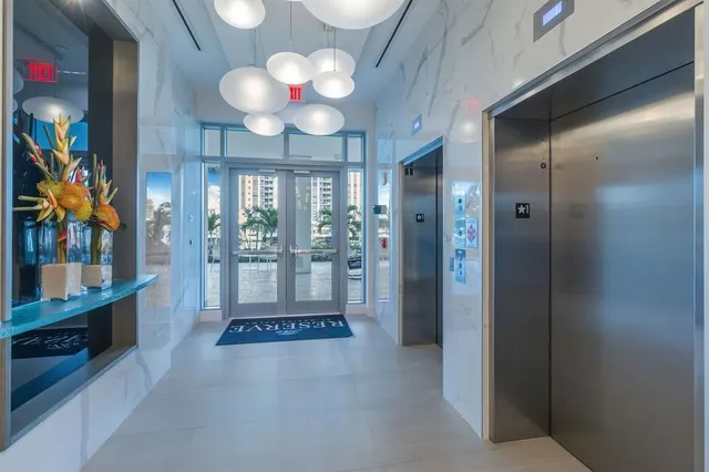 $1,375,000 | 17111 Biscayne Boulevard, Unit 1702, North Miami Beach, FL 33160