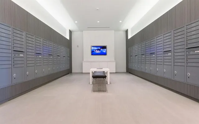 $1,375,000 | 17111 Biscayne Boulevard, Unit 1702, North Miami Beach, FL 33160