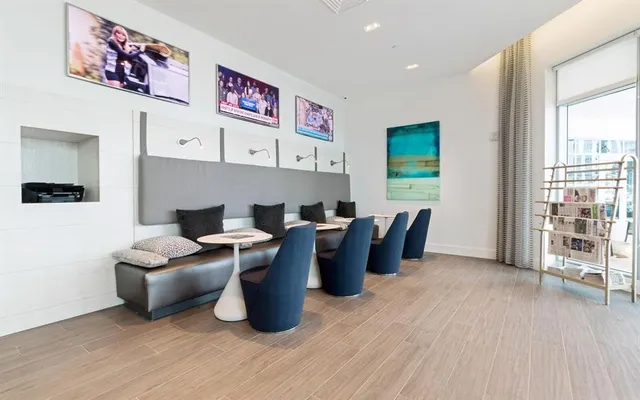 $1,375,000 | 17111 Biscayne Boulevard, Unit 1702, North Miami Beach, FL 33160