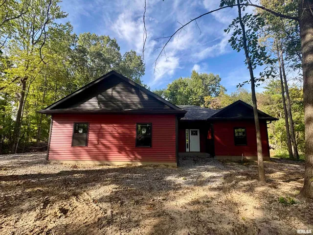 $270,000 | 208 Hall Street, Hurst, IL 62949