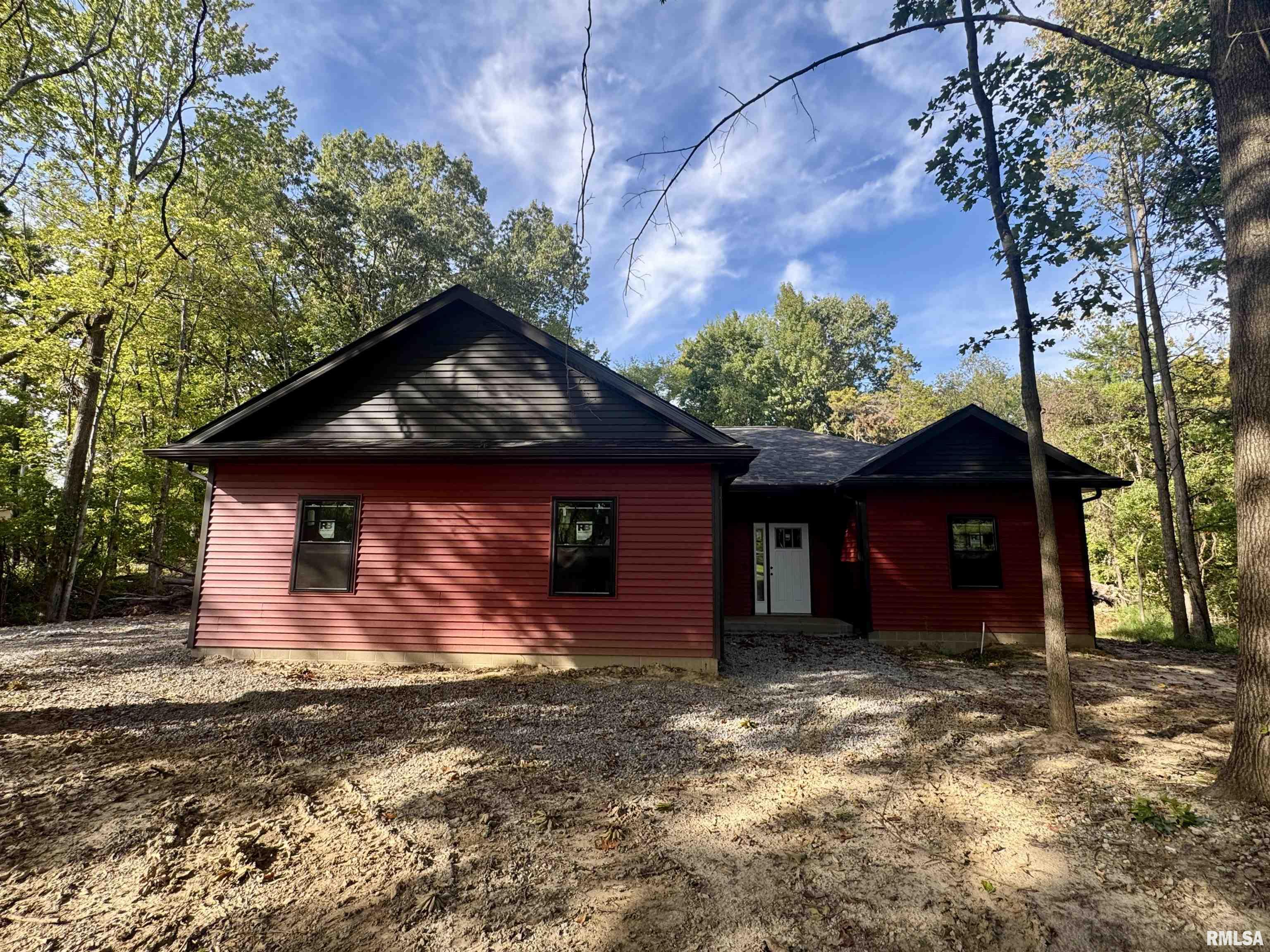 208 Hall Street Hurst, IL 62949 - Photo 1 of 17