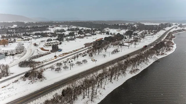 $225,000 | 36724 Highway 61, Lake City, MN 55041