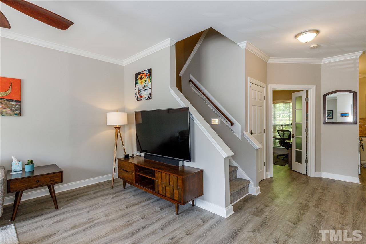 5320 Arete Way Raleigh, NC 27607 - Photo 4 of 30