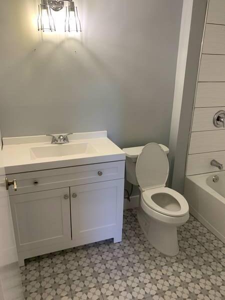 7830 La Mirada Drive Boca Raton, FL 33433 - Photo 16 of 28 2nd bathroom